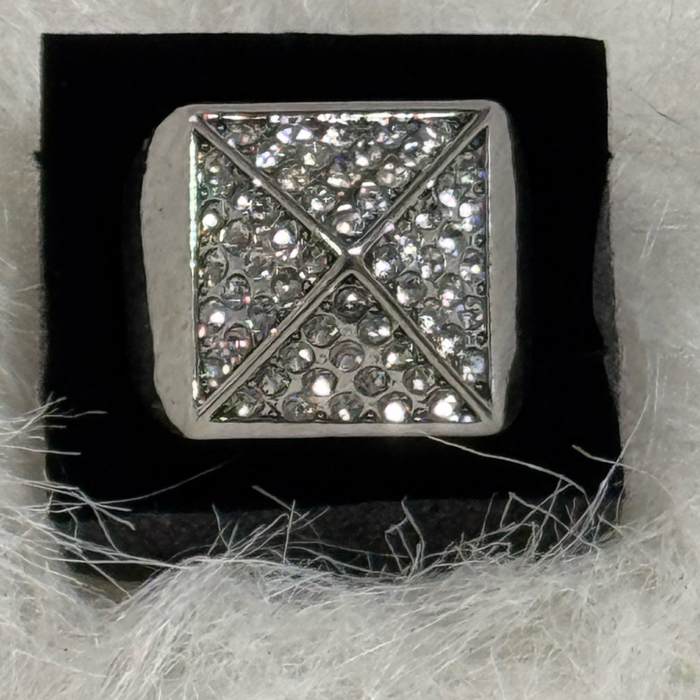 New man ring